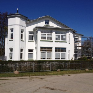 die Suedseite der Villa